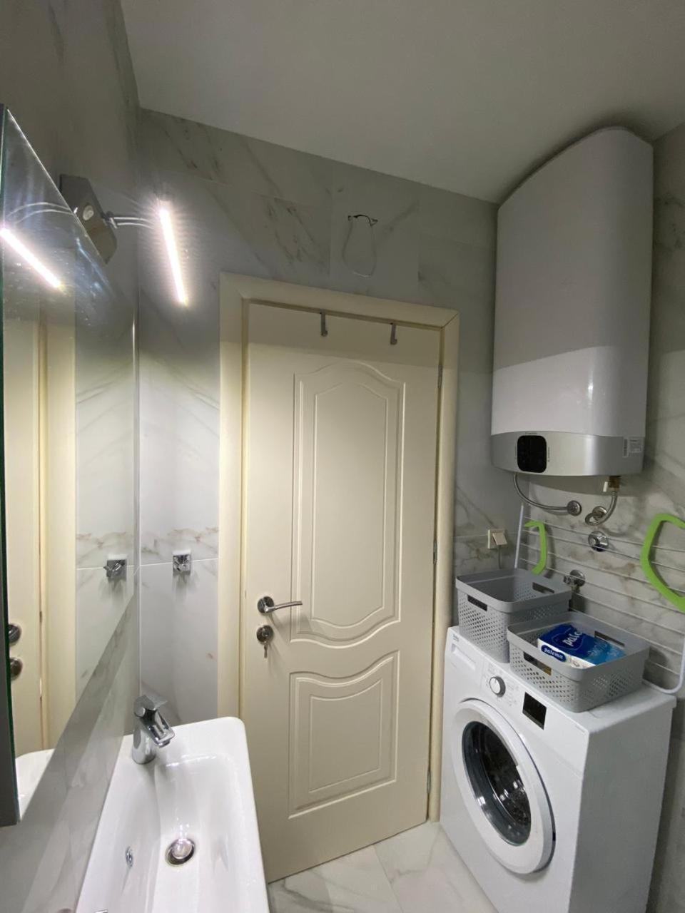 Apartman Tara Tivat Eksteriør billede